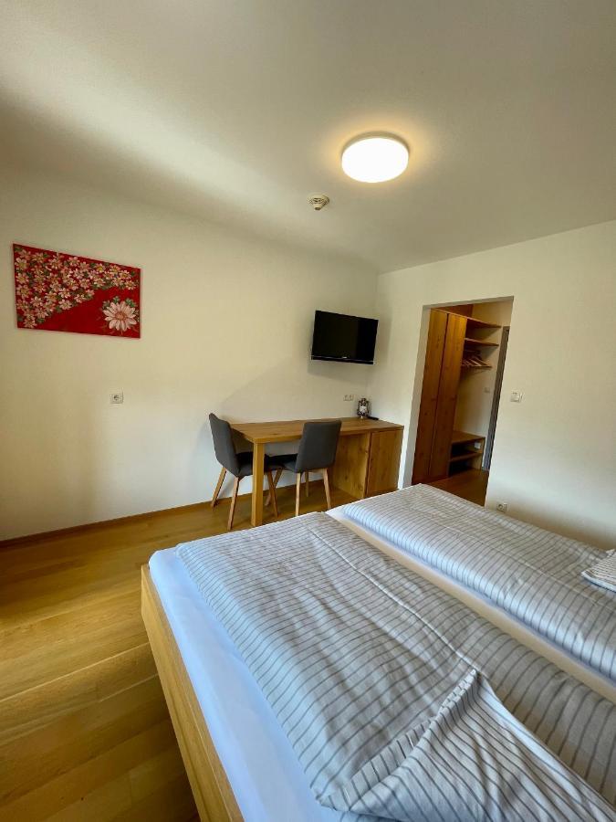 Pension & Gasthof Zur Taube Sulzberg  Bagian luar foto